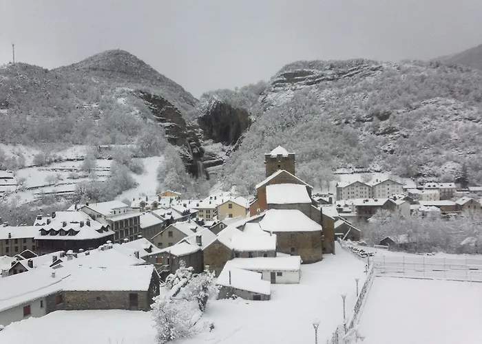 Rural El Porton De Murillo Πανσιόν 3*